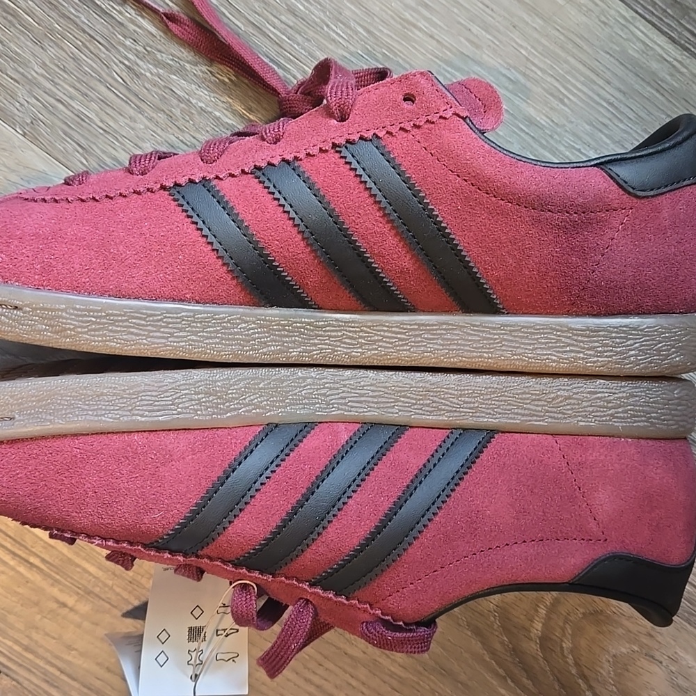 Mens Adidas  STADT Burgundy With Black Strips Size 10 Brand New - Picture 3 of 6